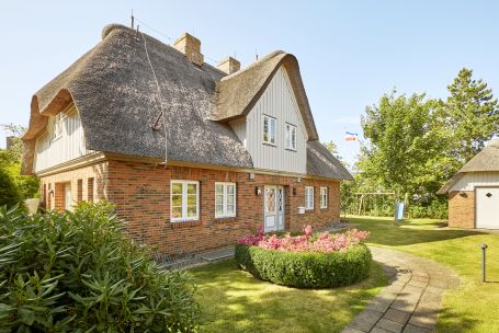 Haus Josias B - links